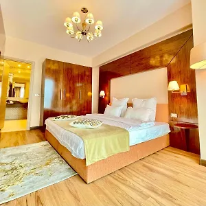 Presidential Luxury With Amazing View - Yamaluxe Bucureşti